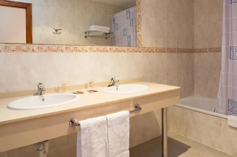 Hotel Ciudad Estepona 3*,