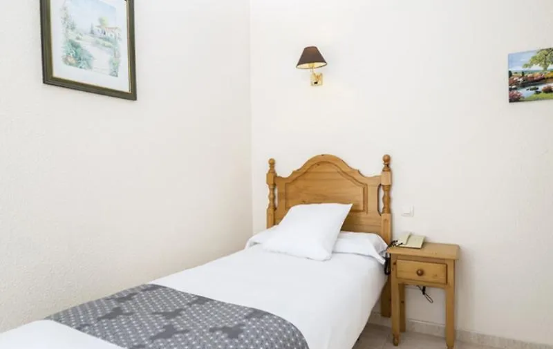 Hotel Ciudad Estepona 3*,